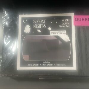 Que Spooky Nights Black Queen Sheet Set